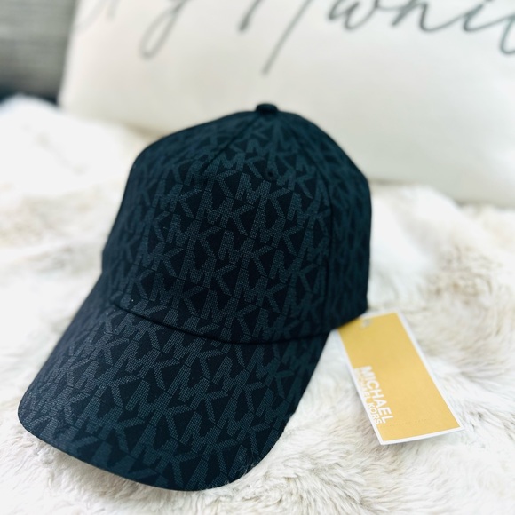 NWT Michael Kors Monogram MK Logo Black Baseball Cap Hat One Size - Picture 1 of 4
